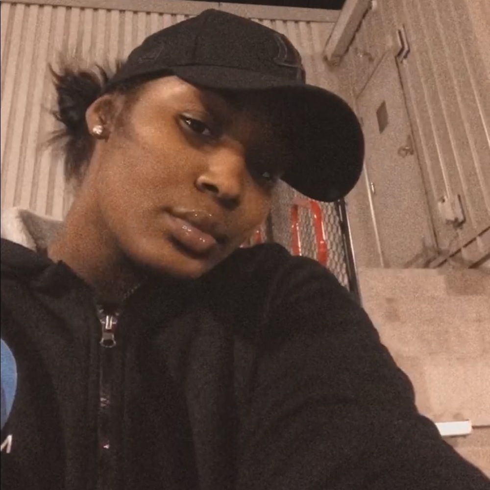 Meet your Posher, Laila
